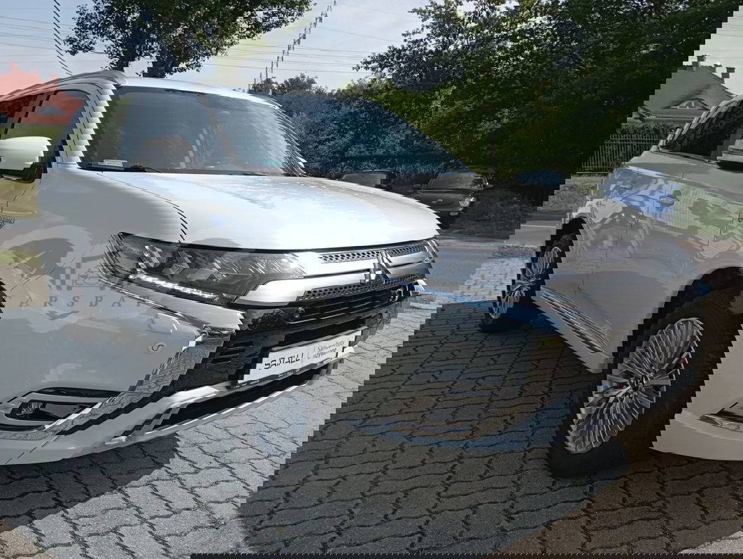 Mitsubishi Outlander III PHEV Instyle 2020