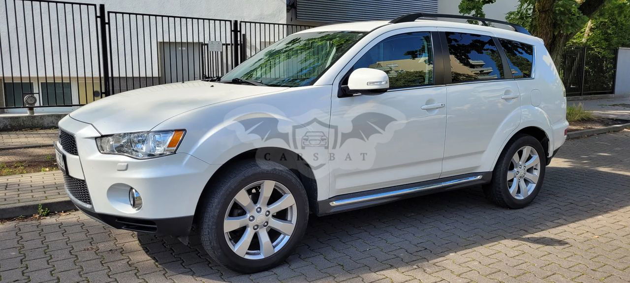 Mitsubishi Outlander II 2.0 Intense NAVI 2WD EU5 CVT 2011