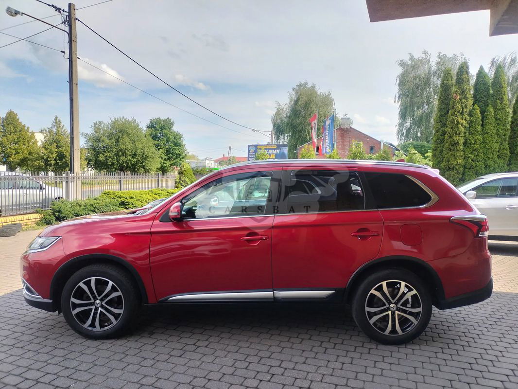 Mitsubishi Outlander III 2.0 2WD Diamant Edition 2017