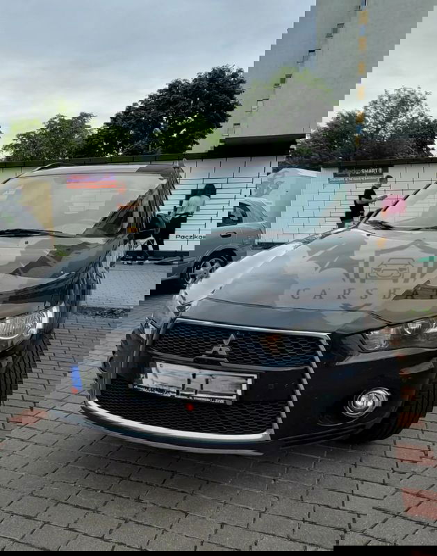 Mitsubishi Outlander II 2.0 Intense + 2WD EU5 2012