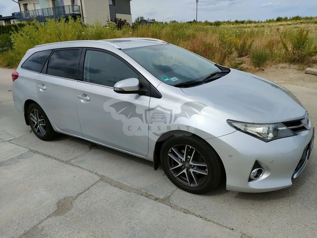 Toyota Auris II 1.4 D-4D Business Edition 2014