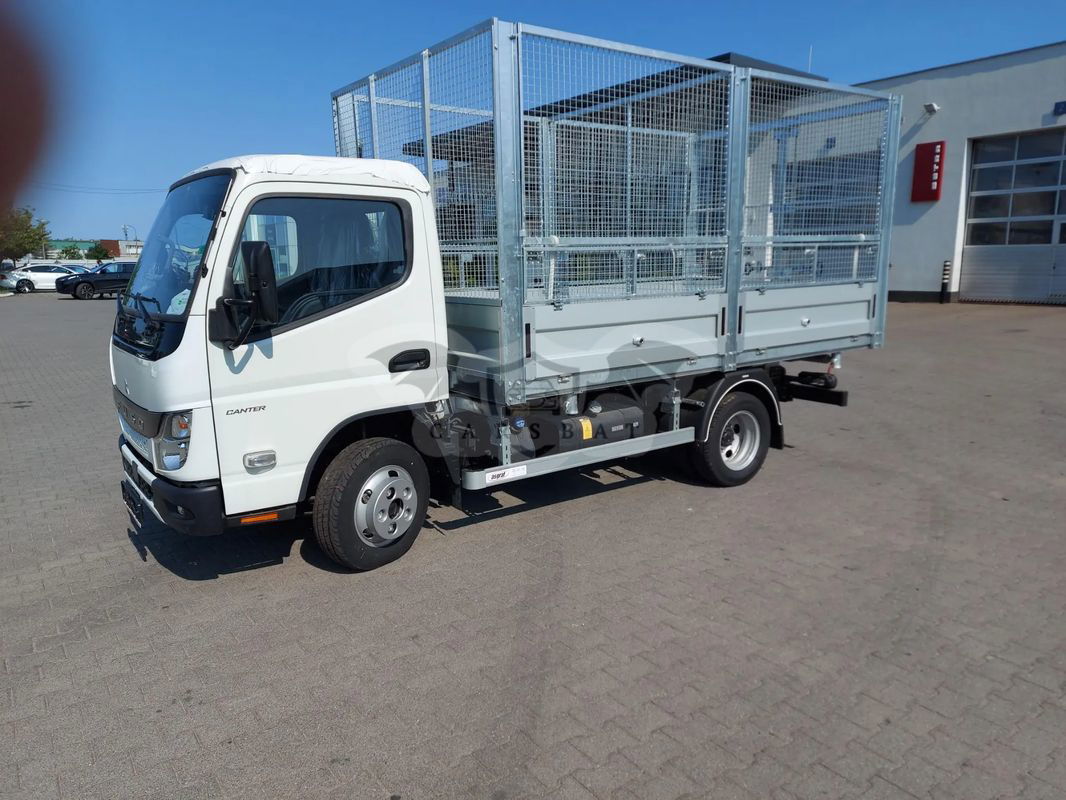 Mitsubishi Fuso Canter 2025