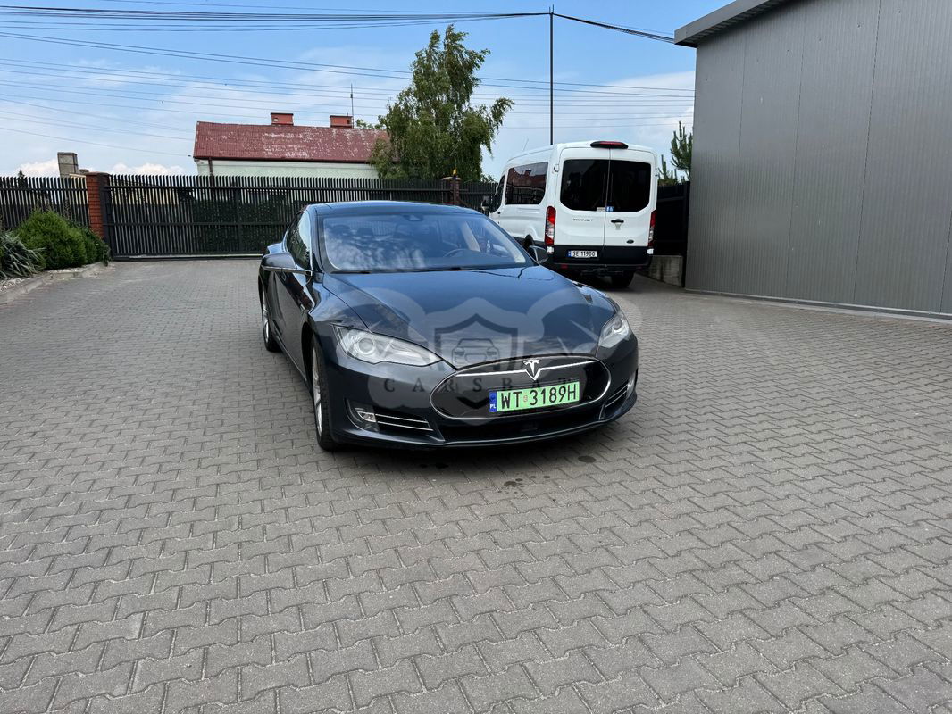 Tesla Model S Dual Motor Allradantrieb Performance 2015