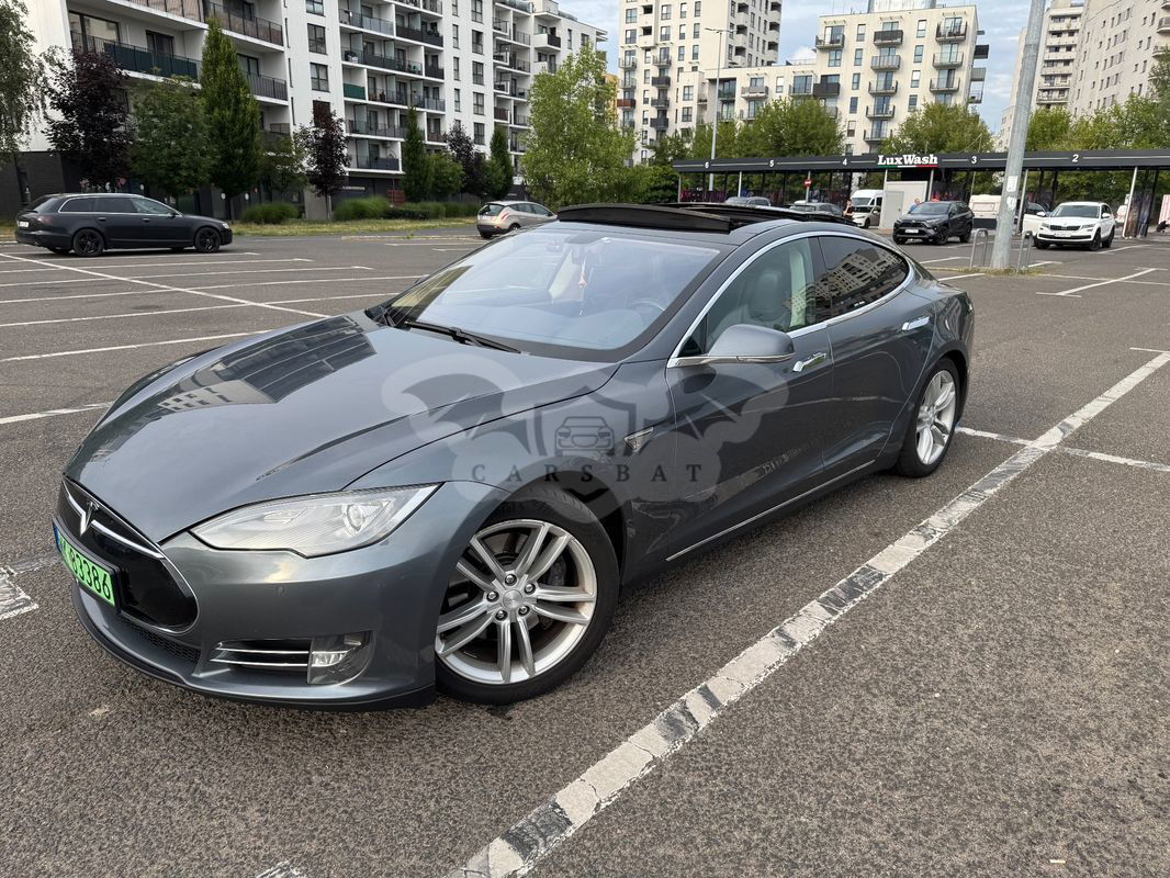 Tesla Model S Standard 2014