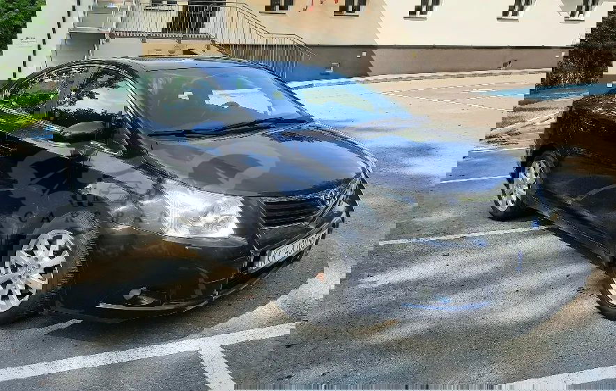 Toyota Avensis III 2.2 D-4D Premium 2012