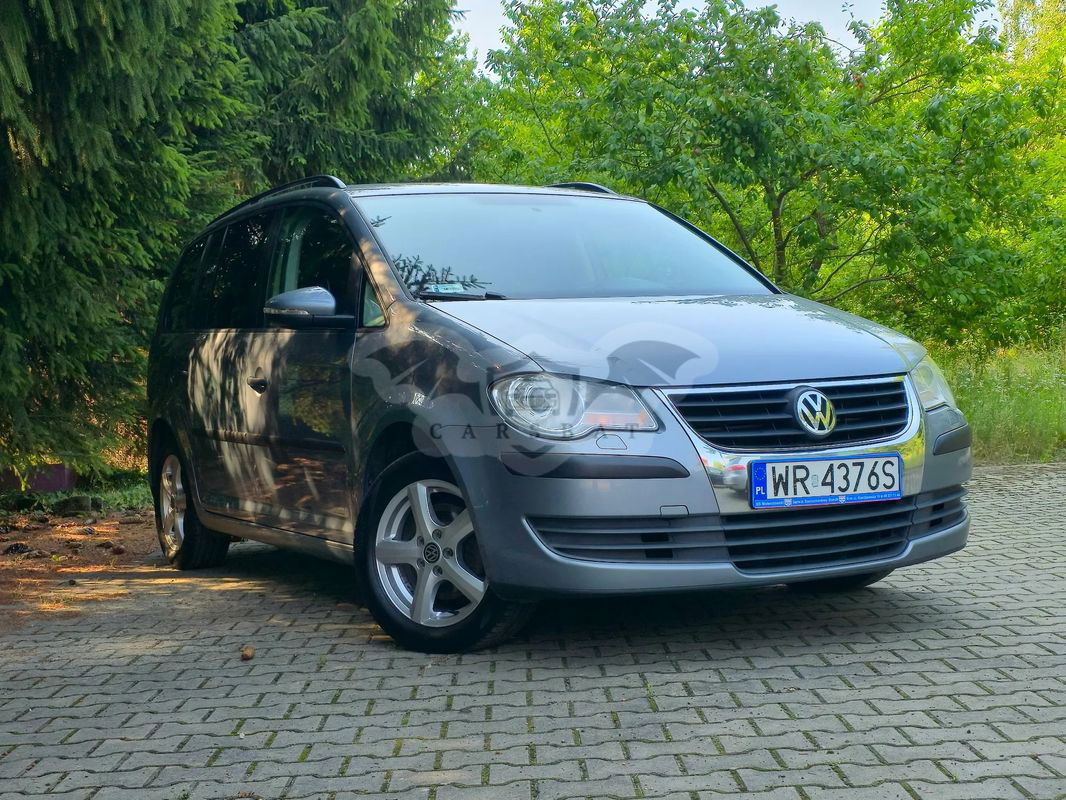 Volkswagen Touran I 1.9 TDI Conceptline DSG 2010