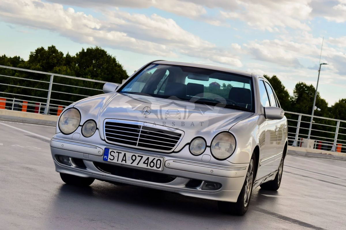 Mercedes-Benz E W210 2000