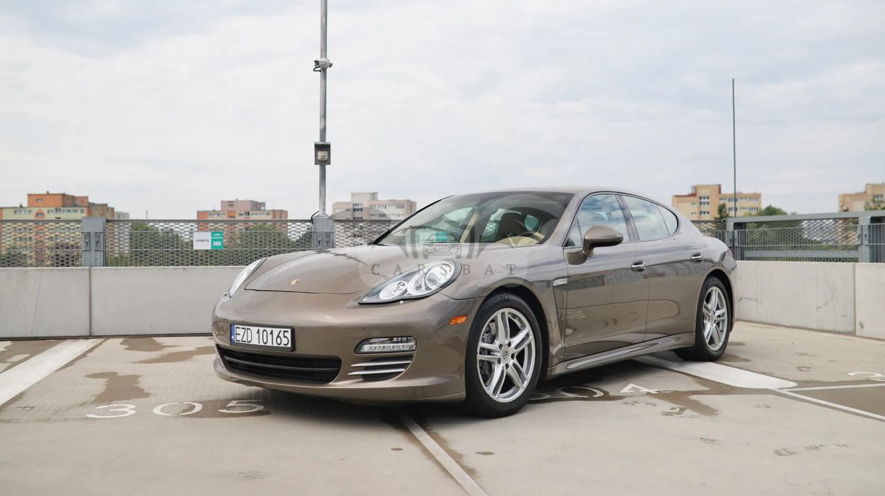 Porsche Panamera 4 PDK 2012
