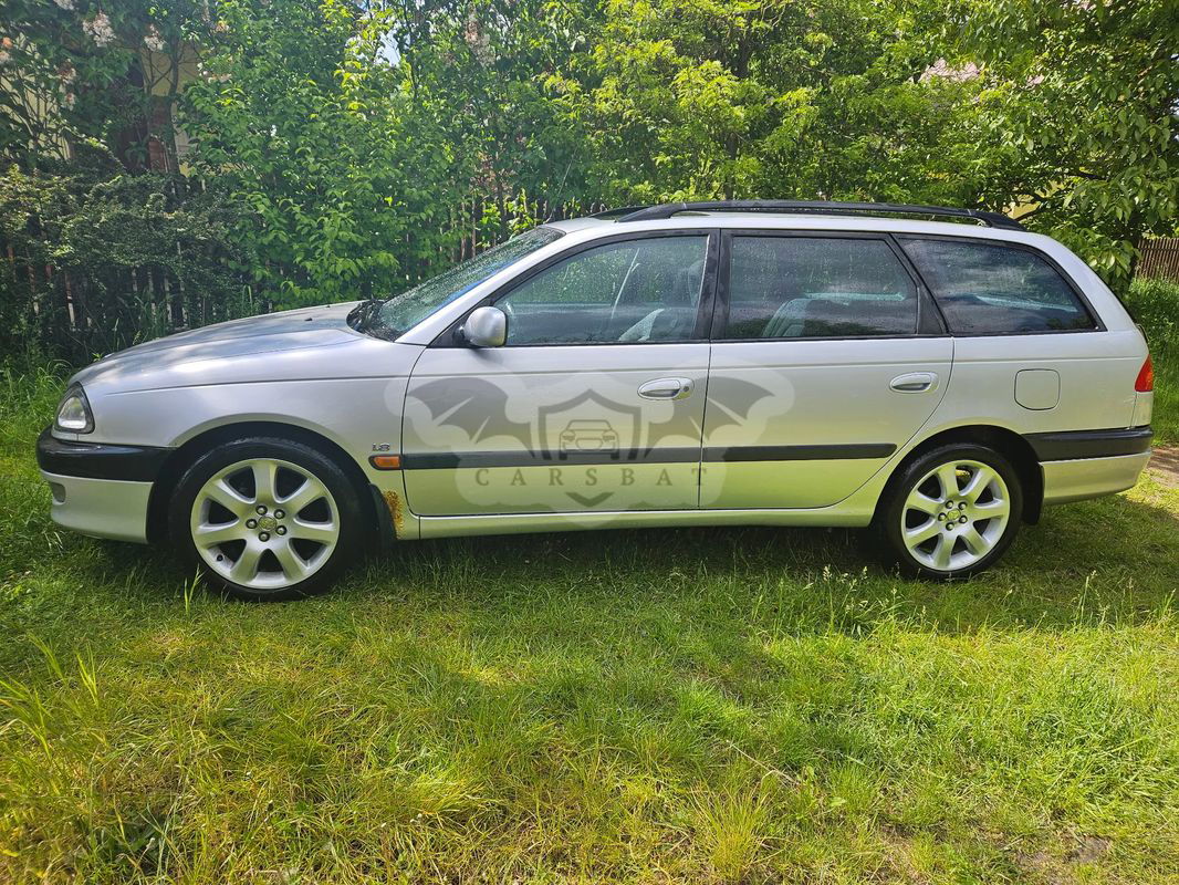 Toyota Avensis I 1.8 Sol 1999