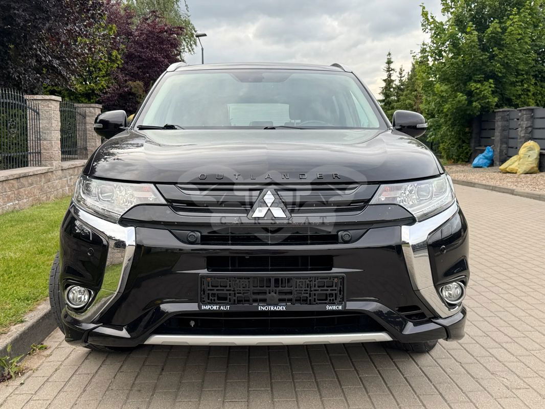 Mitsubishi Outlander III PHEV Instyle NAVI + 2015