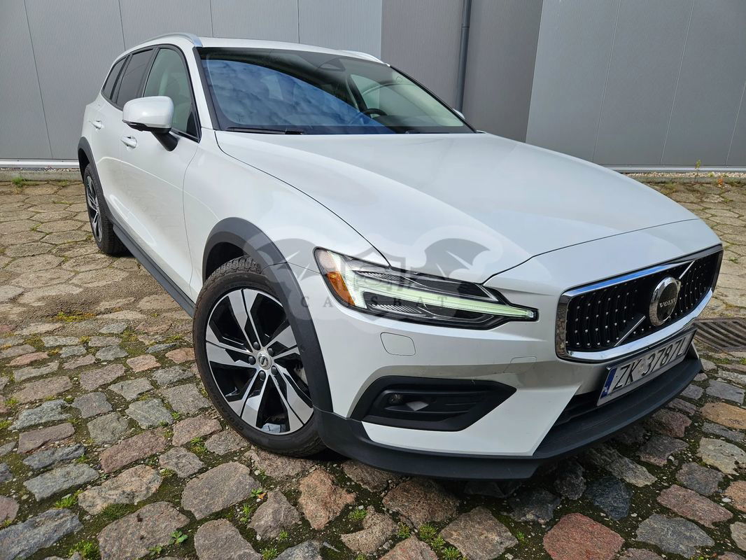 Volvo V60 II B5 B AWD Geartronic Momentum 2022