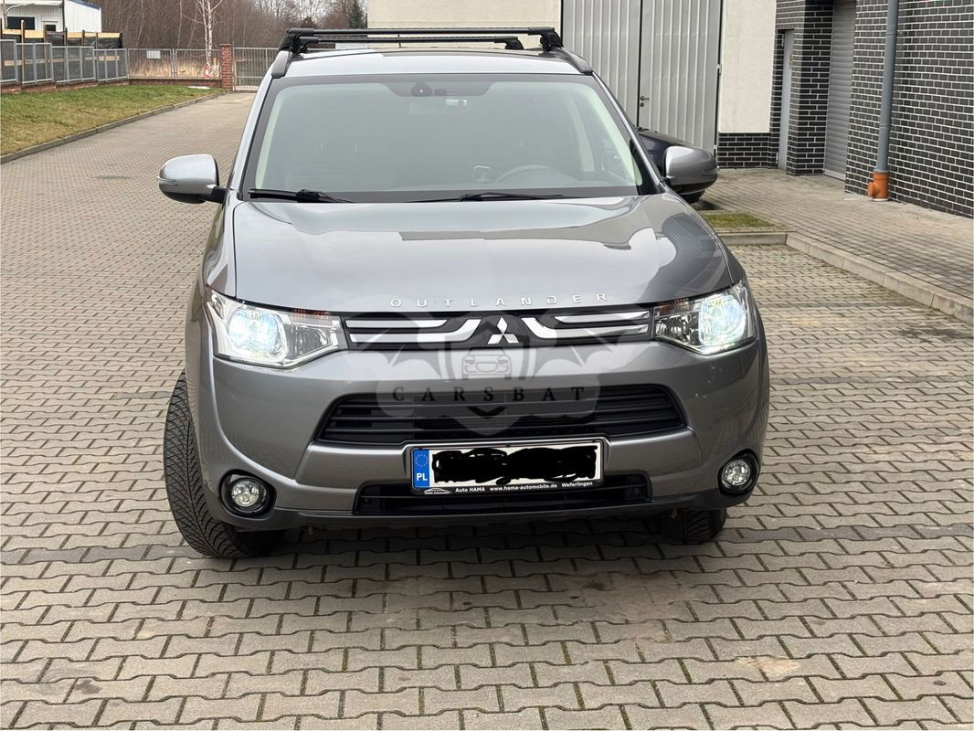 Mitsubishi Outlander III 2.0 2WD Invite 2013