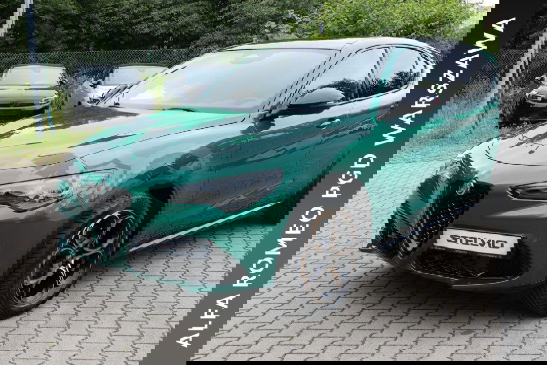 Alfa Romeo Stelvio 2025