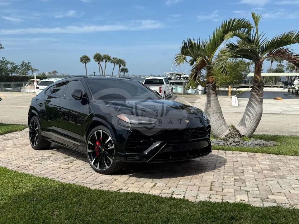 Lamborghini Urus Standard 2021