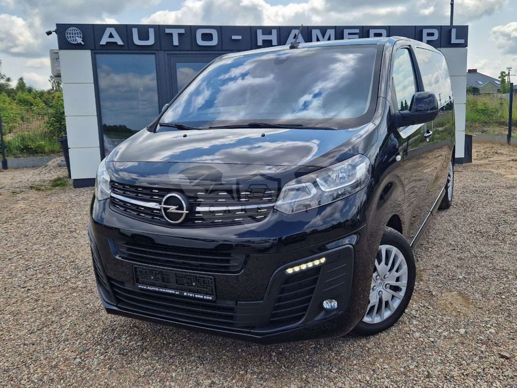 Opel Zafira D 2021