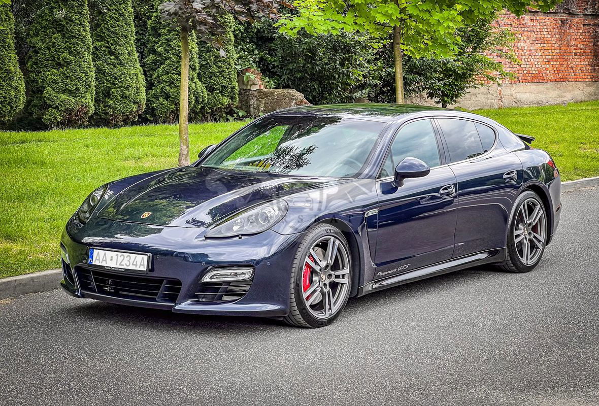 Porsche Panamera GTS PDK 2012