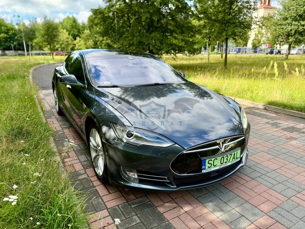 Tesla Model S 2016