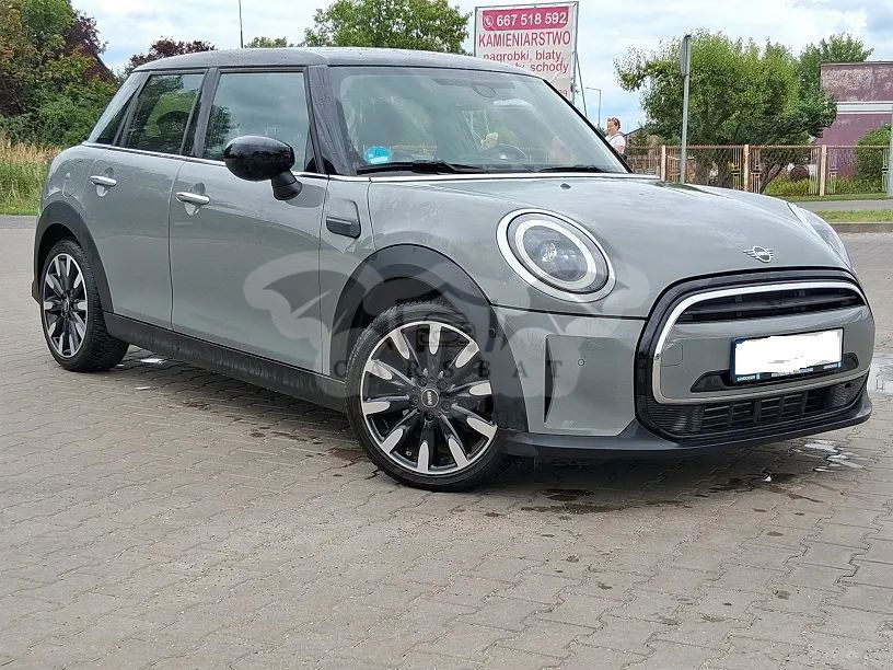Mini Cooper Essential Trim 2022