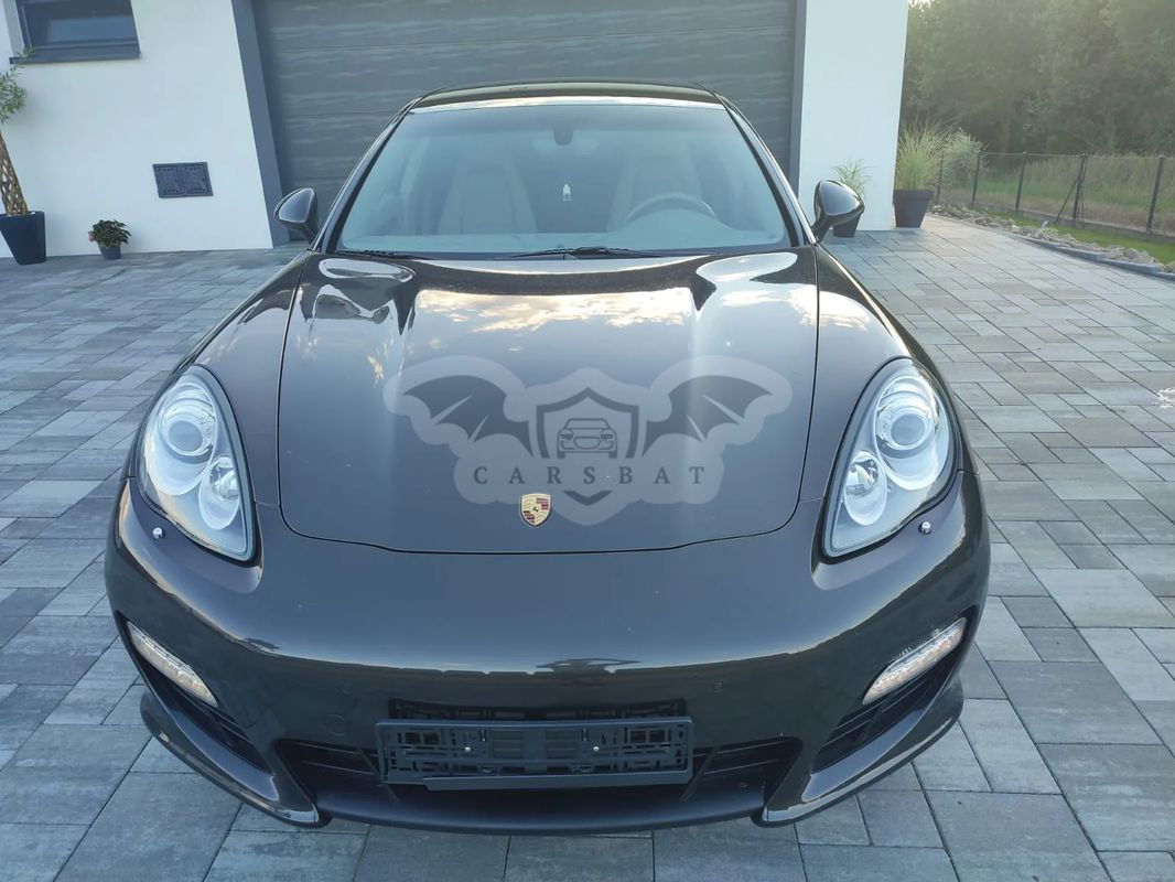 Porsche Panamera 4S 2010