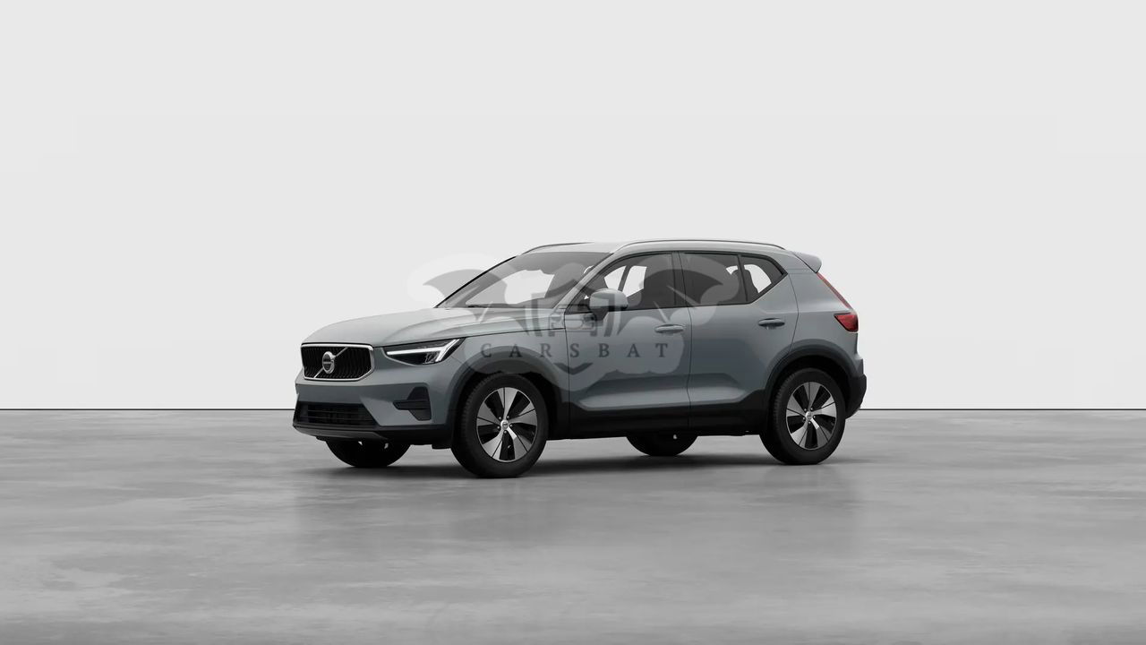 Volvo XC40 B3 Core 2025