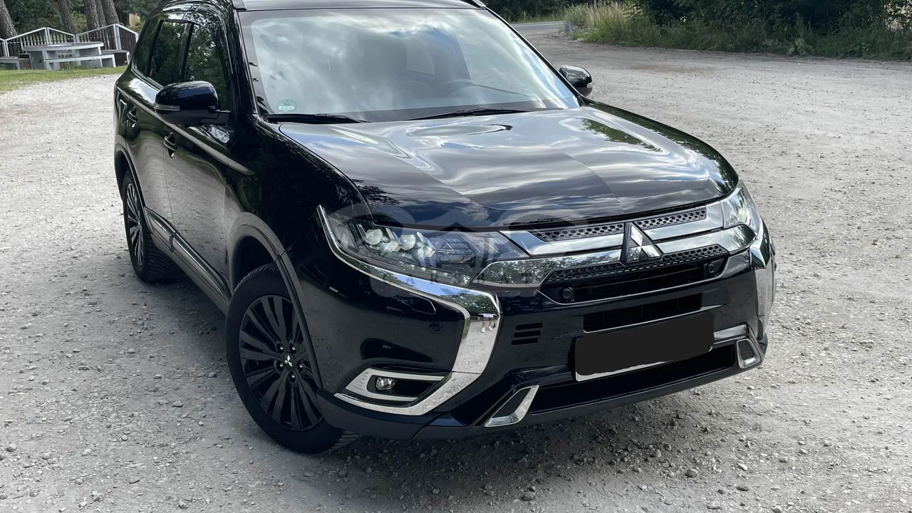 Mitsubishi Outlander III 2.0 Intense + 4WD CVT 2020