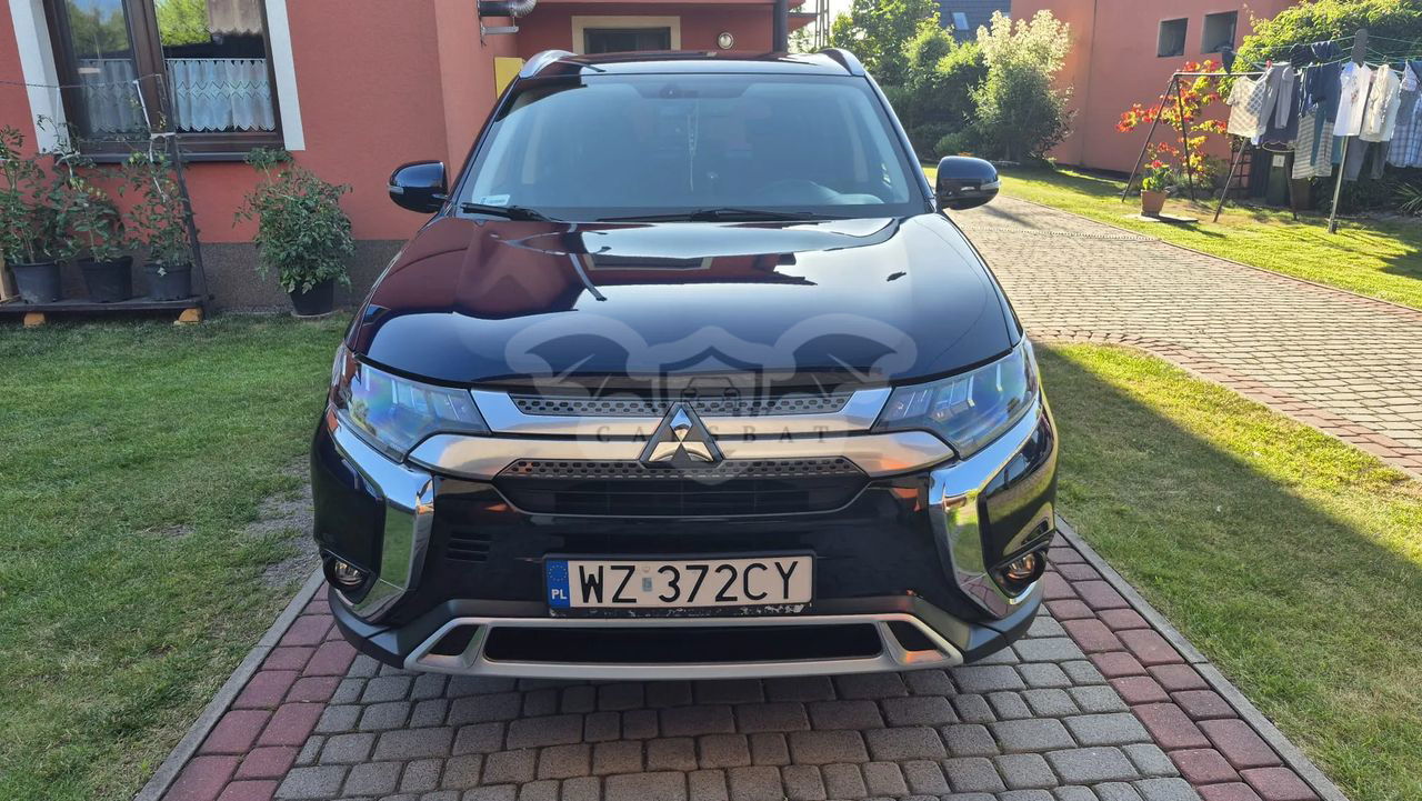 Mitsubishi Outlander III 2.0 Intense + Navi 4WD CVT 2018