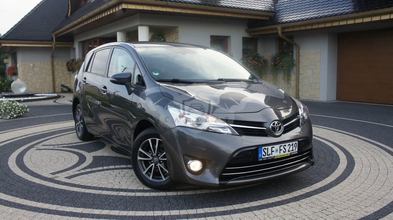Toyota Verso 1.8 5-Sitzer Comfort 2013