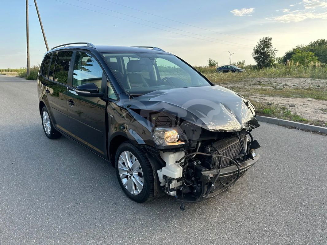 Volkswagen Touran II 2.0 TDI DPF BlueMotion Technology Life 2013