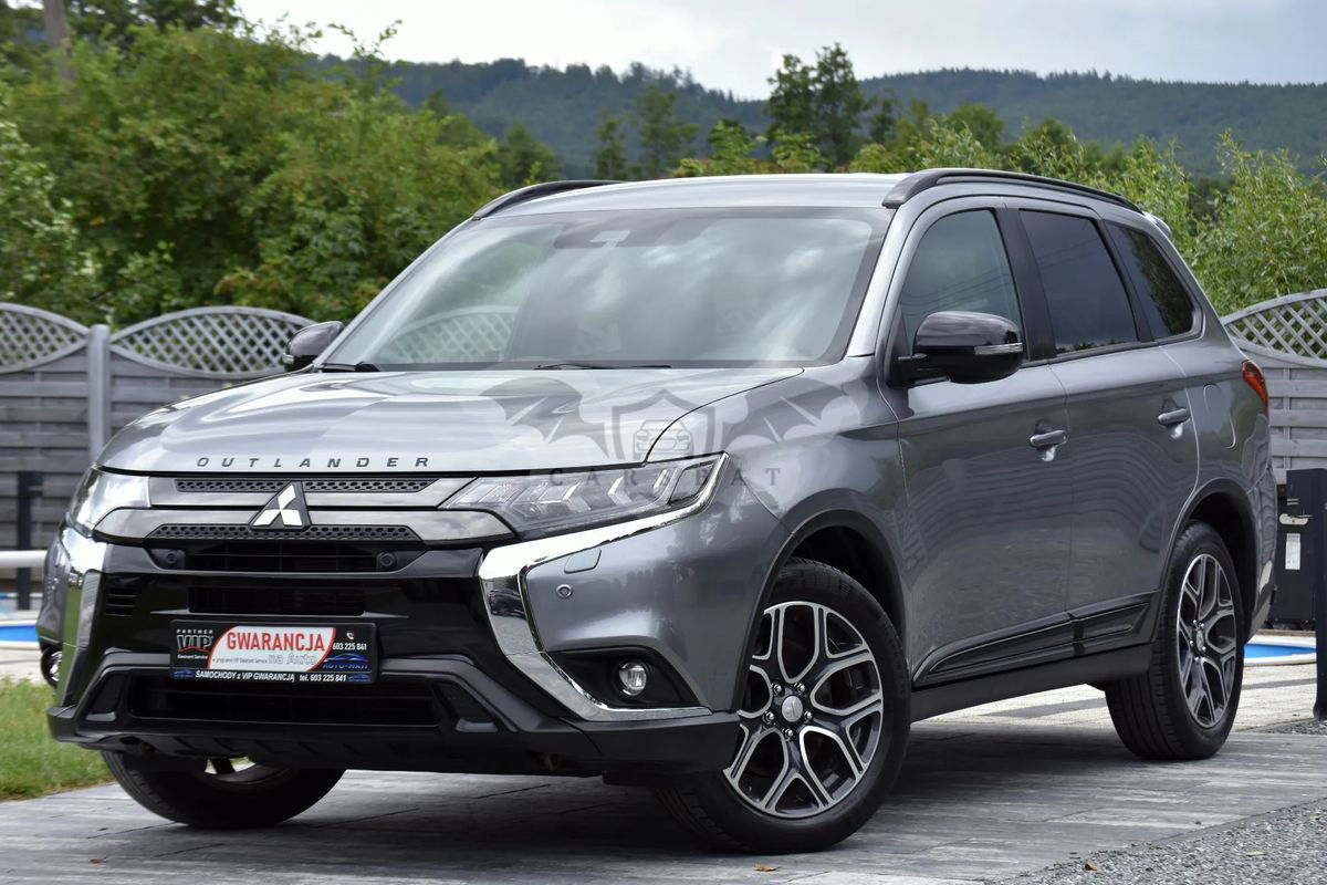 Mitsubishi Outlander III 2.0 4WD CVT Diamant Edition+ 2022