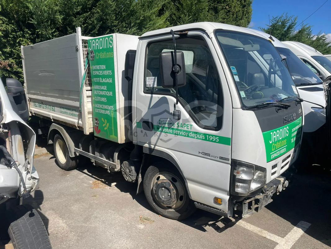 Isuzu NPR 2007
