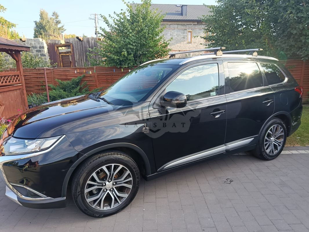 Mitsubishi Outlander III 2.0 Instyle Navi 4WD CVT 2016