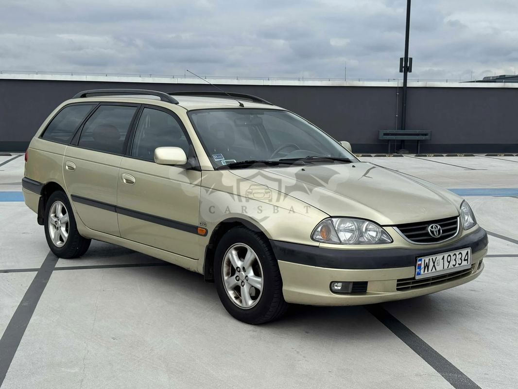 Toyota Avensis I 2.0 VVT-i Sol 2001