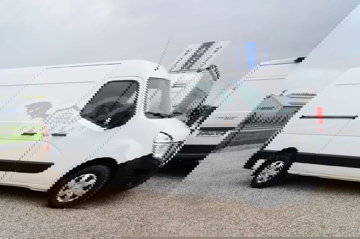 Nissan NV400 2015