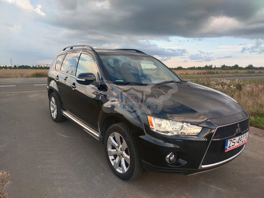 Mitsubishi Outlander II 2.4 Intense + 2011