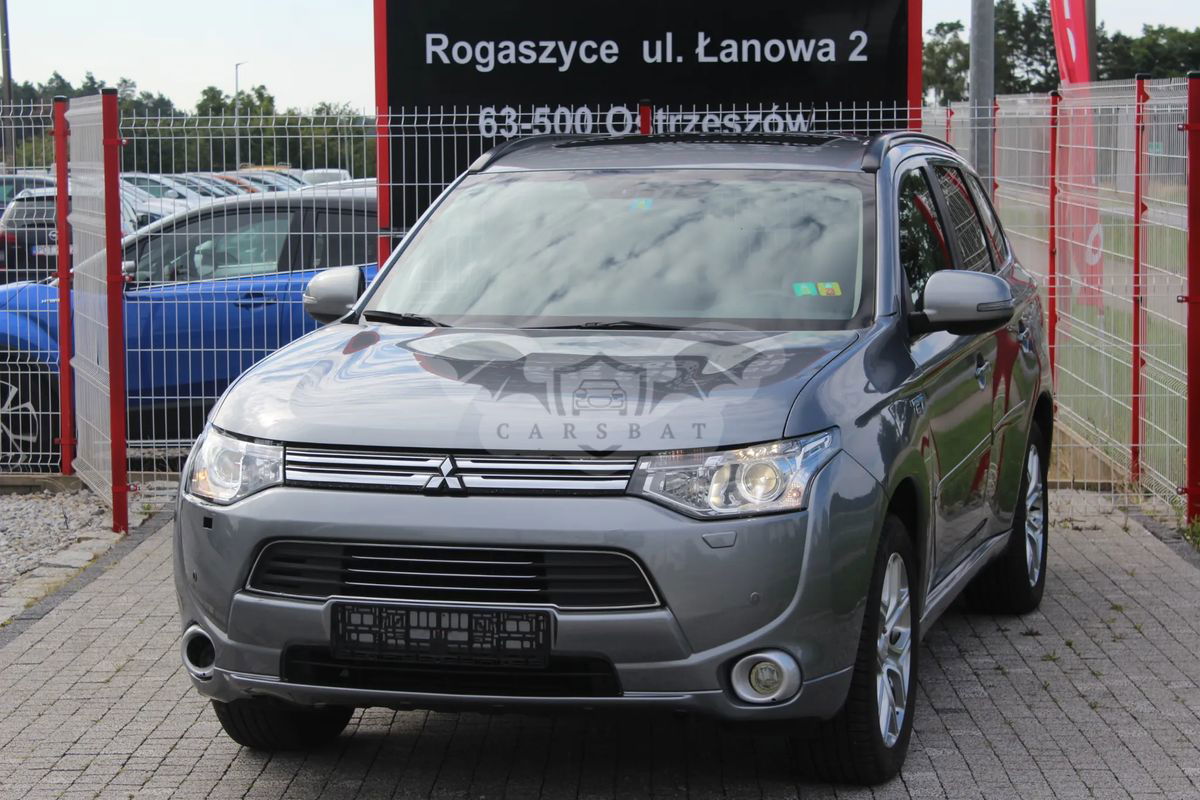 Mitsubishi Outlander III 2.0 4WD Plug-In Hybrid Top 2014