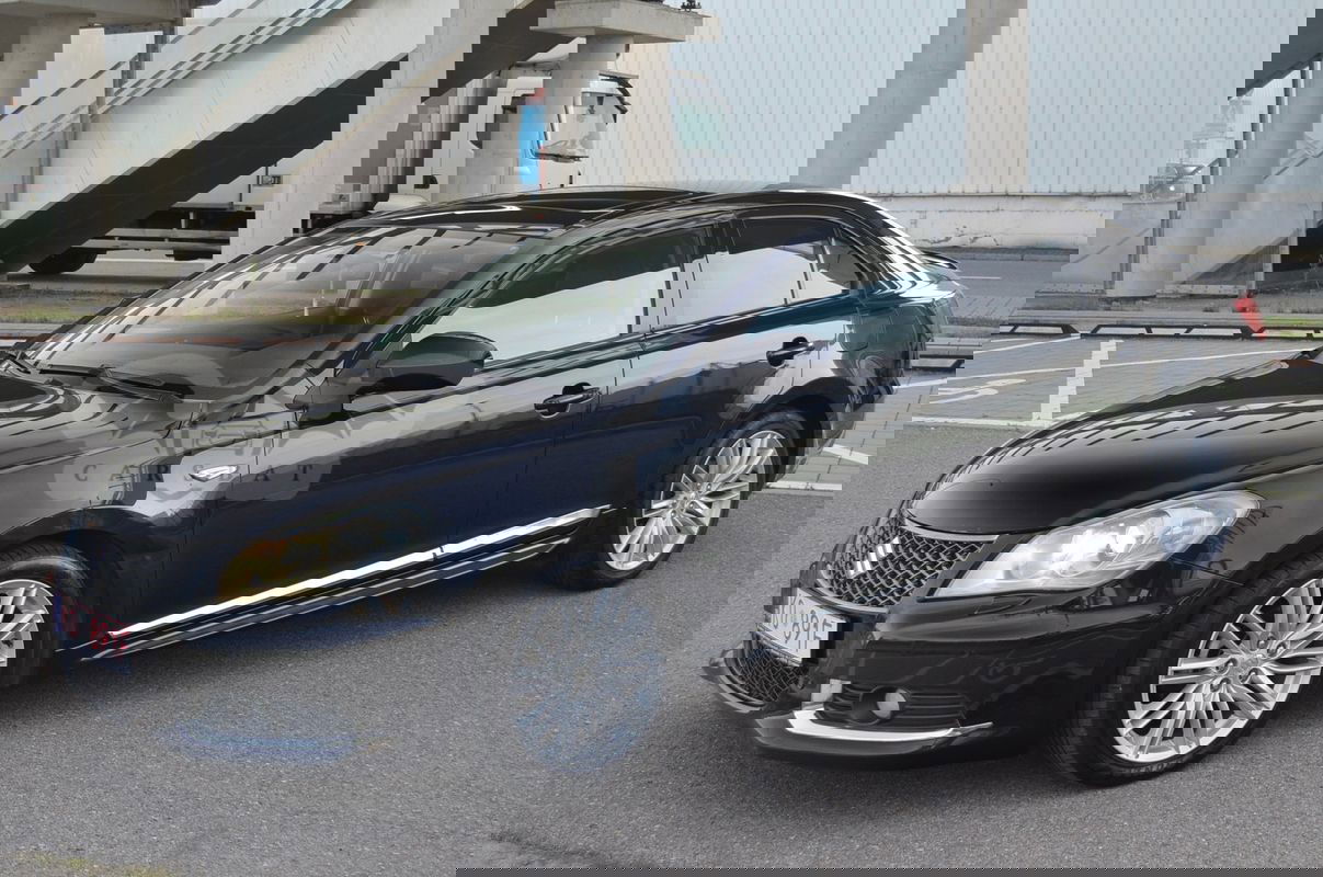 Suzuki Kizashi 2.4 Sport 4WD CVT 2011