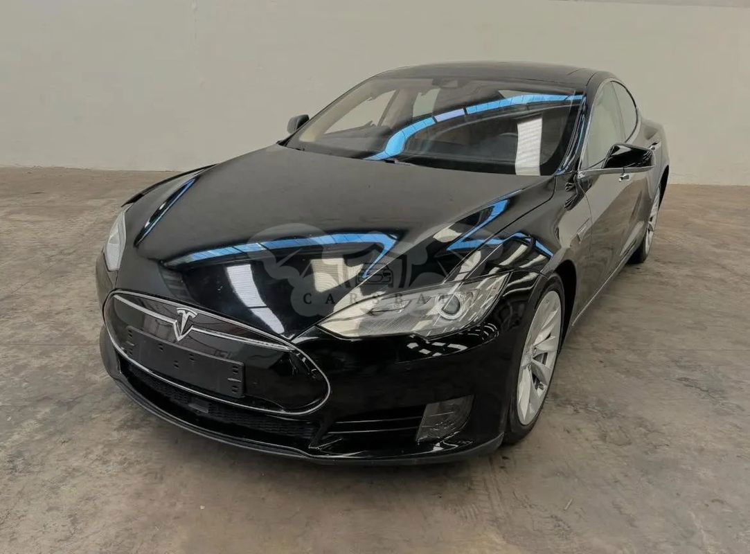 Tesla Model S 85D Allradantrieb 2015