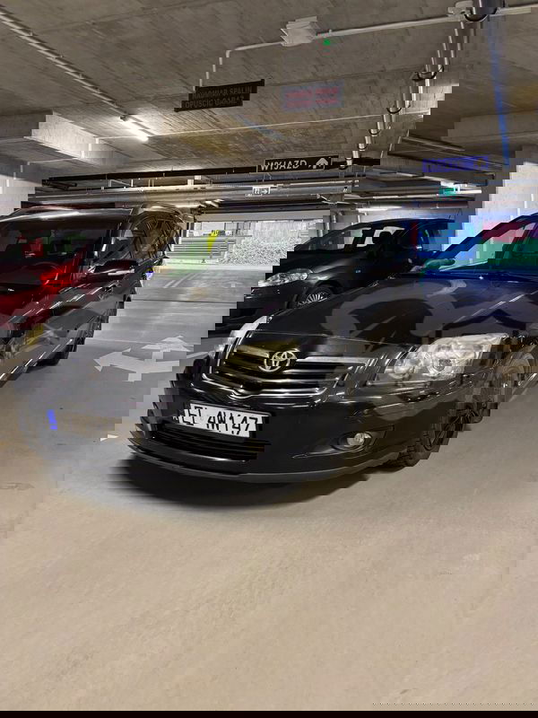 Toyota Avensis II 2.0 D-4D 2007