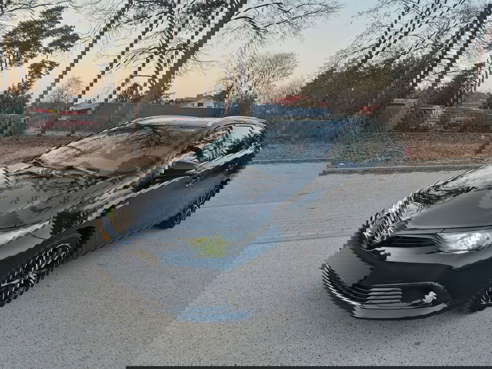 Toyota Auris II 1.8 VVT-i Hybrid Automatik Touring Sports Team Deutschland 2019