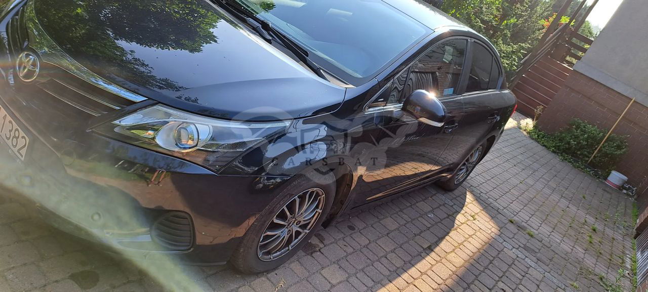 Toyota Avensis III 2.0 D-4D Active 2012