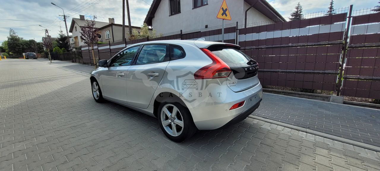 Volvo V40 II D2 Kinetic 2013