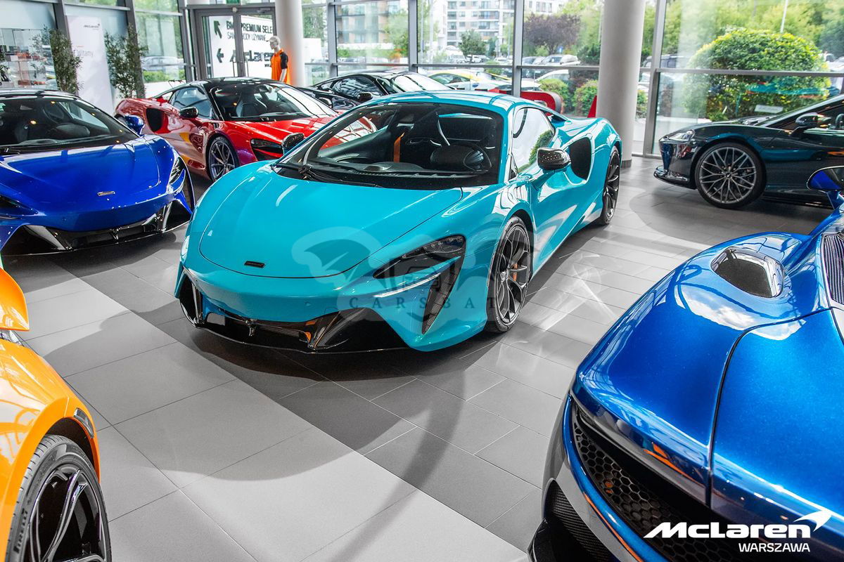 McLaren Artura 2025