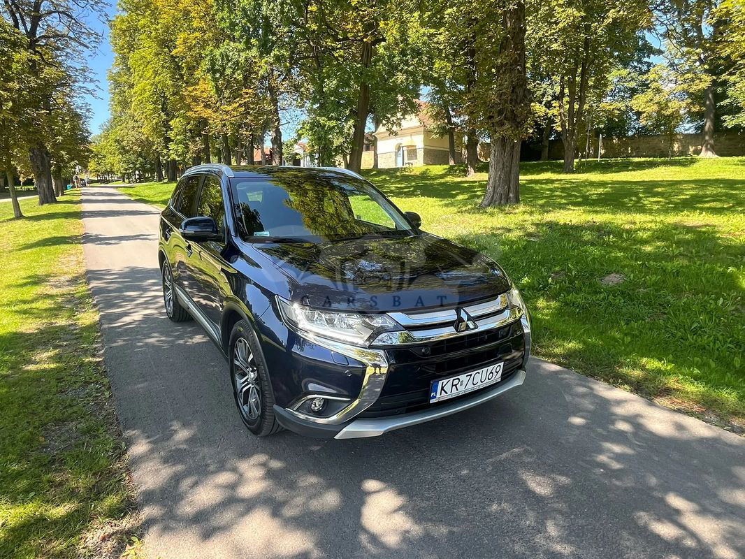 Mitsubishi Outlander III 2.0 Intense + Navi 4WD CVT 2017
