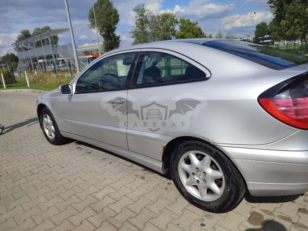 Mercedes-Benz C W203 180 2001