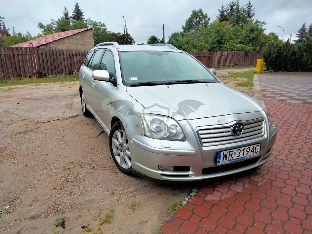 Toyota Avensis II 2.0 D-4D Combi Executive 2004