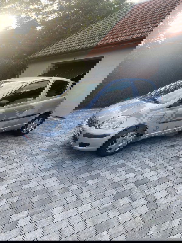 Toyota Yaris I 1.0 Base 2003
