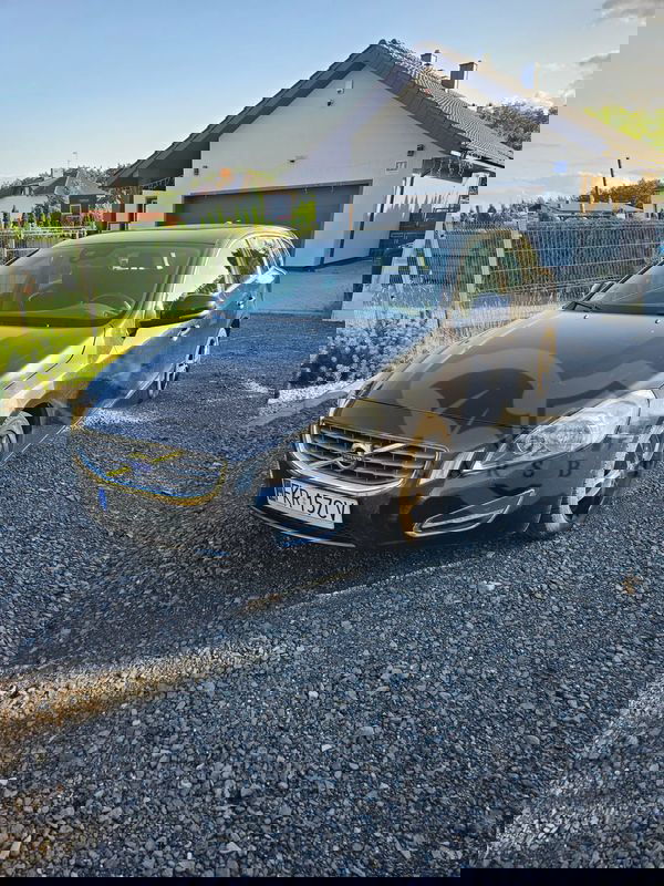 Volvo V60 I D3 2012