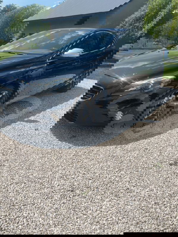Volvo V40 II D2 R Design 2013