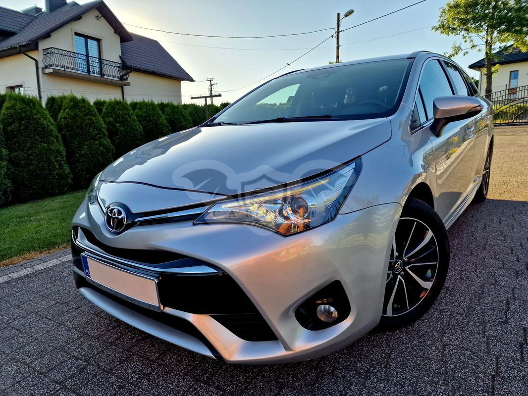 Toyota Avensis III 2.0 D-4D Premium 2018