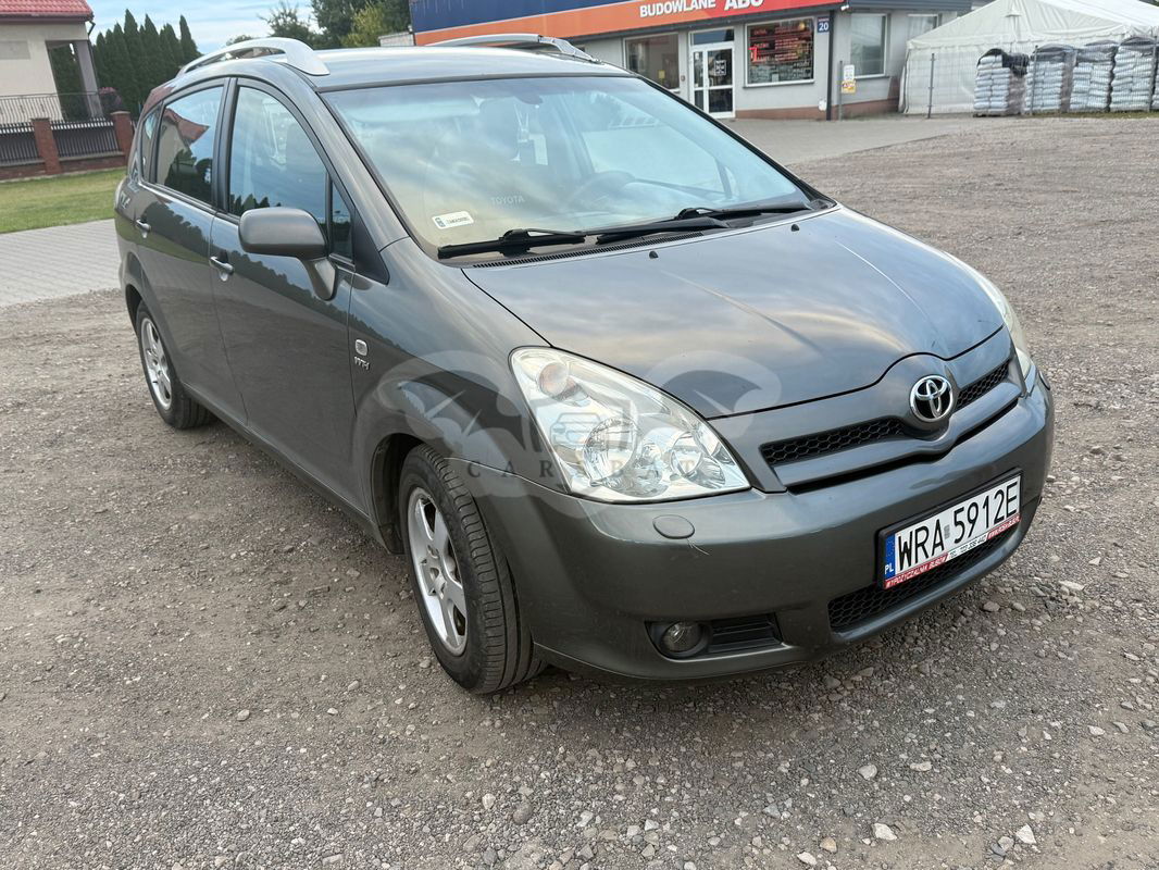 Toyota Verso 2004